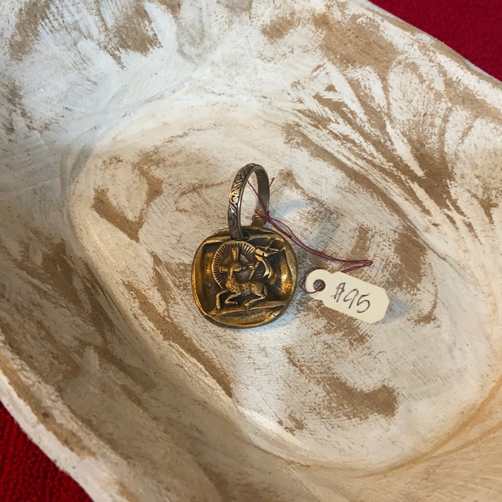 Removal pendant with lamb of god